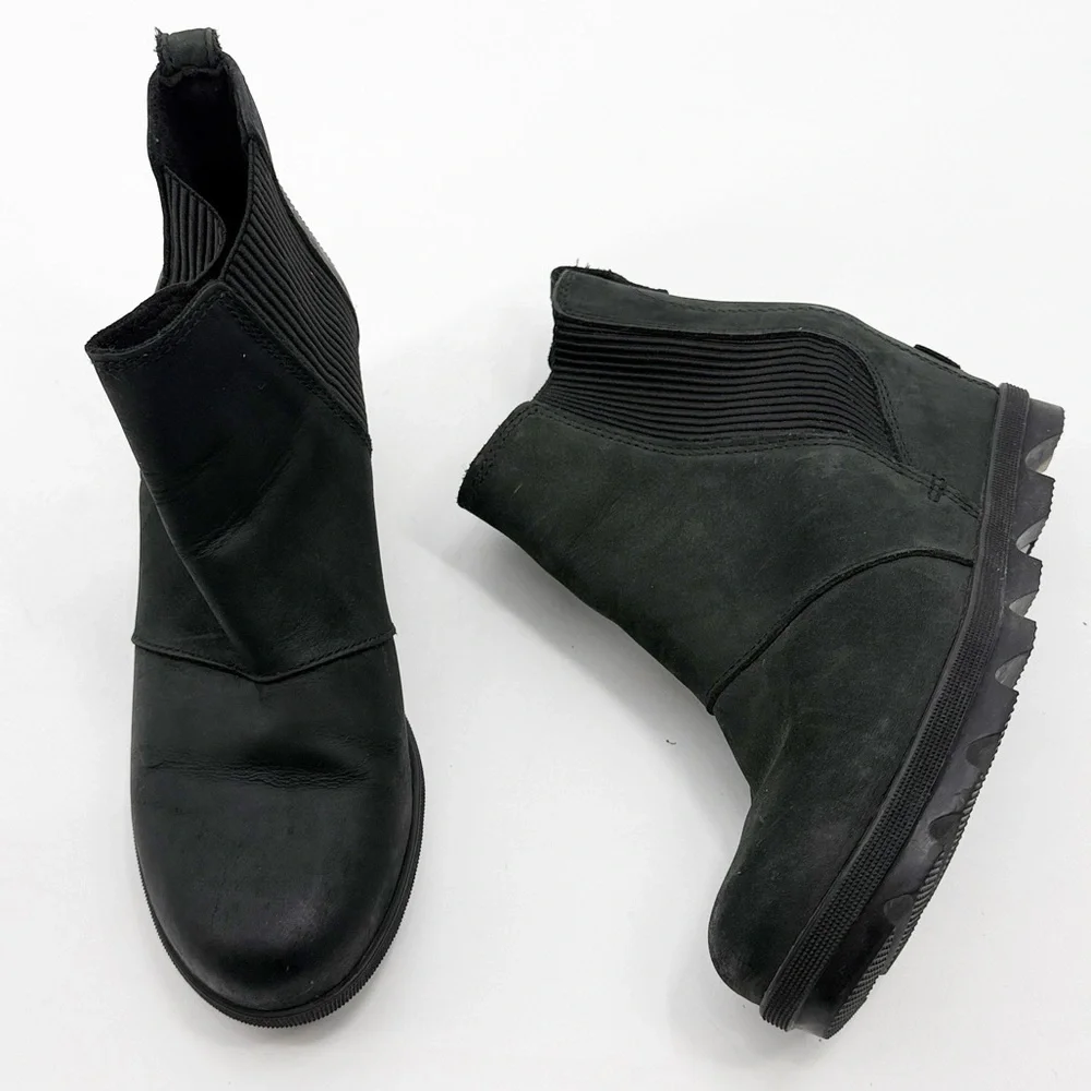 SOREL Joan Rhapsody Wedge Chelsea Snow Boot Black Slip On size 7.5 Waterproof